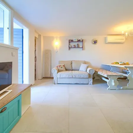 Blue Dondola Holiday home